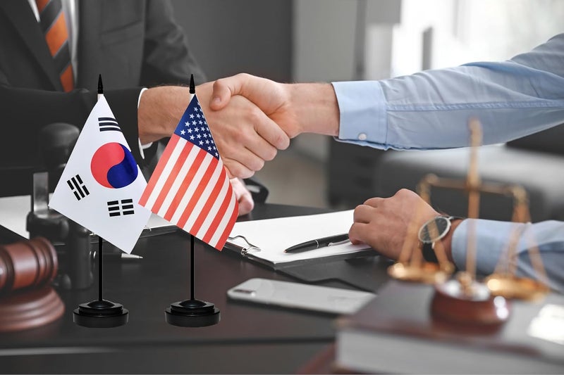 tibijoy USA American & South Korea S Korean Desk Flags, US South Korea Table Flag, Small Mini American & S Korean Twin Table Office Flag, Miniature S Korean and US Desktop Flag With 13" Solid Black Pole, Black Base - Image 4